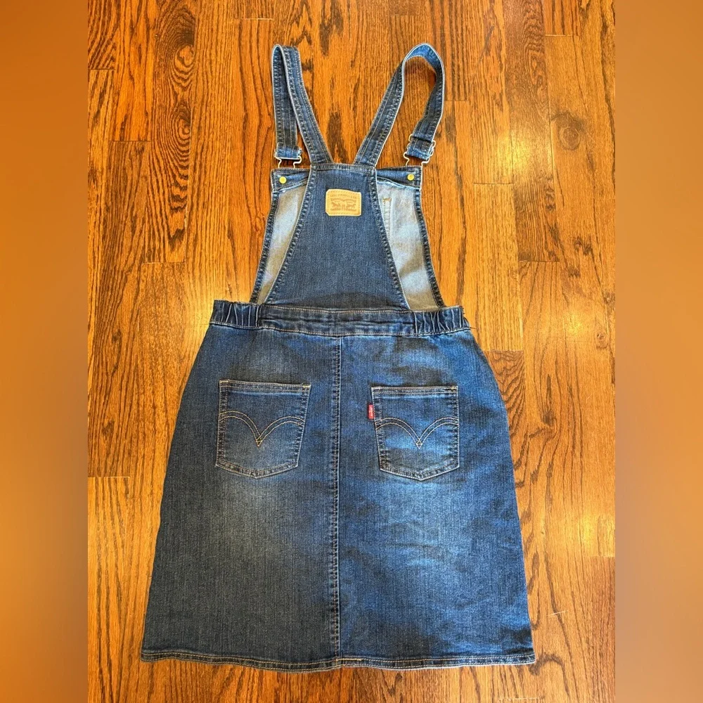 Levi's Classic Blue Denim Skirt Jumper Size Large Girls 12-13 years‎